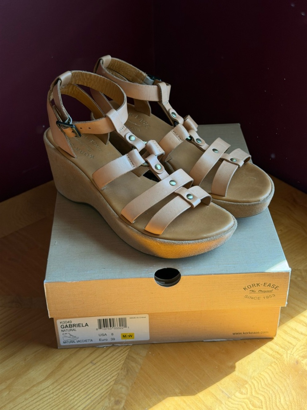 Kork-Ease Natural Leather T-Strap Wedge Sandals Sz 8